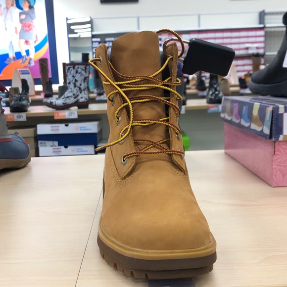 (DEPOP) Brown timberlands with heel (Kinsley) - Picture 2 of 2